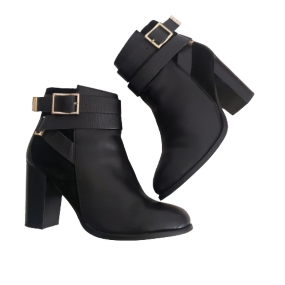 Topshop Shoes - Topshop 40 Ankle Boot. Black Leather Suede Zipper Buckle Bootie Block size 38